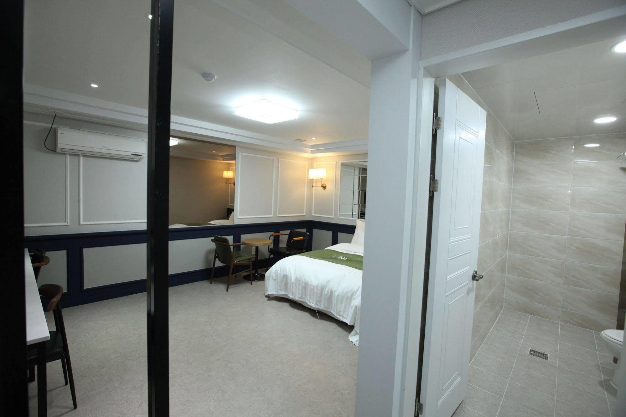 Hotel 500Th Mokpo Exterior photo