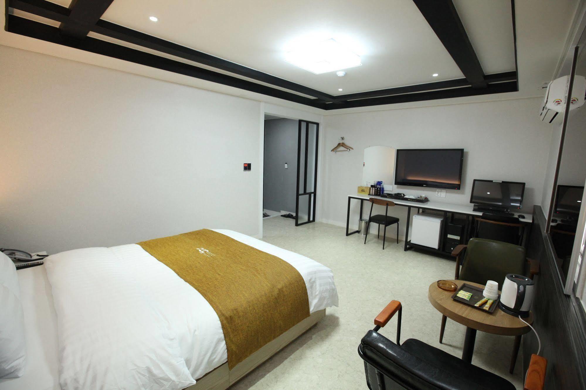 Hotel 500Th Mokpo Exterior photo